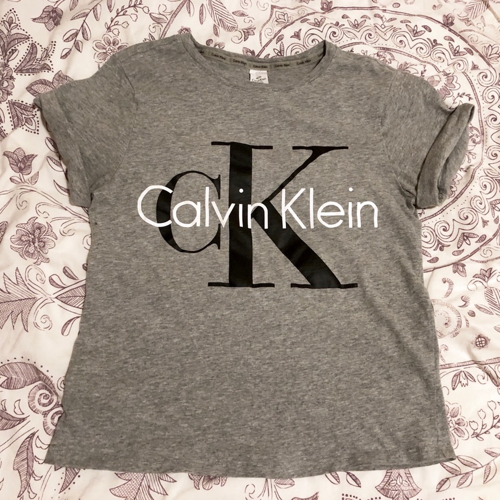 Calvin Klein t shirt